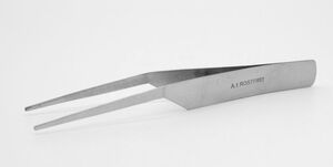 Federstahlpinzette, sehr fein, lang und spitz, 10,5 cm lang