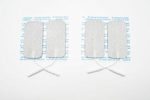 Carbon Plus Elektroden f�r Tens / EMS Ger�t, selbstklebend, 4 St�ck, 40 x 80 mm