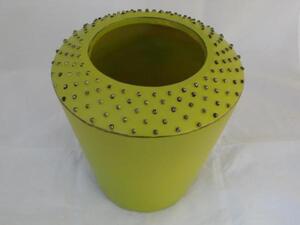 Blumenvase in Grn mit Noppen 20 cm