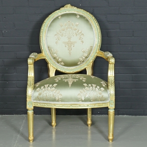 Casa Padrino Barock Salon Stuhl Medaillon Mod2 mit Armlehnen Hellgrn / Gold - Antikstil Stuhl