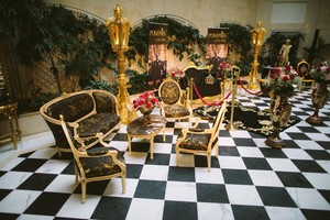 Pomps by Casa Padrino Barock Wohnzimmer Set Creme / Oliv mit goldenem Muster - Pompse Barock Wohnzimmermbel designed by Harald Glckler