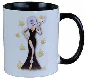 Harald Gl��ckler Pomp��s Tasse Hund mit schwarzfarbenem Abendkleid - designed by Harald Gl��ckler