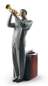 Casa Padrino Porzellan Skulptur Jazz Trompeter Mehrfarbig 17 x H. 33 cm - Hangefertigte & Handbemalte Luxus Deko Figur