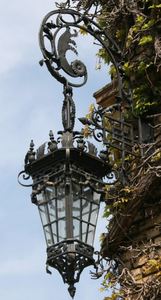 Casa Padrino Barock Au�enwandleuchte mit Halterung Schwarz 47 x 47 x H. 120 cm - Handgefertigte Prunkvolle Au�enbeleuchtung