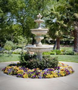 Casa Padrino Barock Kunststein Springbrunnen / Gartenbrunnen  150 x H. 280 cm - Gartendeko Brunnen 