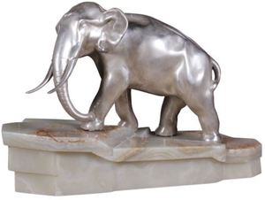 Casa Padrino Luxus Bronzefigur Elefant auf Marmorsockel Silber / Wei� 44 x 19 x H. 30 cm - Luxus Qualit�t