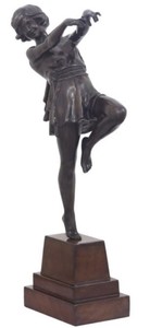 Casa Padrino Luxus Bronzefigur tanzende Dame Bronze / Dunkelbraun 22 x 11 x H. 51 cm - Dekofigur auf Holzsockel