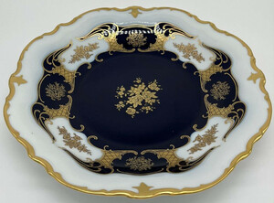 Casa Padrino Luxus Barock Porzellan Teller Wei / Dunkelblau / Gold  33 cm - Porzellan Essteller - Luxus Barock Porzellan Accessoires - Reichenbach Porzellan - Luxus Qualitt - Made in Germany