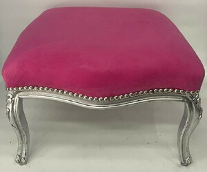 Casa Padrino Barock Hocker Rosa / Silber - Handgefertigter Sitzhocker im Barockstil - Barock Fu�hocker - Wohnzimmer M�bel im Barockstil - Barockstil M�bel - Barock M�bel - Edel & Prunkvoll
