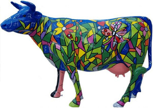 Casa Padrino Luxus Deko Skulptur Kuh Blau / Mehrfarbig 210 x 55 x H. 147 cm - Riesige Gartenskulptur - Lebensgro�e Skulptur - XXL Deko Skulptur - XXL Deko Figur - XXL Tierfigur - Deko Tierfigur