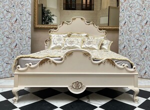 Pomp��s by Casa Padrino Luxus Barock Doppelbett Provence Creme / Gold - designed by Harald Gl��ckler