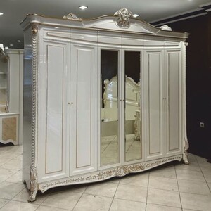 Casa Padrino Luxus Barock Schlafzimmerschrank Wei� / Gold 290 cm - Schlafzimmer M�bel