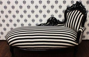 Casa Padrino Barock Chaiselongue Schwarz/Wei� Streifen / Schwarz - Barock Recamiere