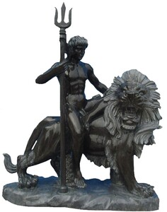 Casa Padrino Antik Stil Marmor Skulptur Mann auf L�we Links Schwarz / Grau H. 100 cm - Garten Deko