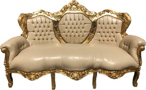 Casa Padrino Barock 3er Sofa King Creme Lederoptik / Gold - Wohnzimmer Couch M�bel Lounge