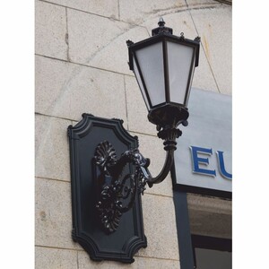 Casa Padrino Barock Au�enwandleuchte Schwarz / Wei� H. 127,5 cm - Nostalgische Au�enbeleuchtung