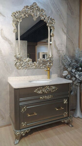 Casa Padrino Barock Badezimmer Set Silber / Weiß - 1 Waschtisch mit Marmorplatte und Keramik Waschbecken & 1 Wandspiegel - Prunkvolle Barock Badezimmer Möbel