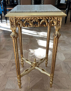 Casa Padrino Barock Beistelltisch Gold / Grau - Quadratischer Antik Stil Tisch mit Marmorplatte - Wohnzimmer Mbel im Barockstil - Antik Stil Mbel - Barock Mbel