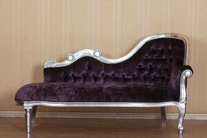 Casa Padrino Barock Chaiselongue Lila / Silber 150 x 78 x H. 90 cm - Mahagoni Chaiselongue mit edlem Samtstoff - Barock Mbel