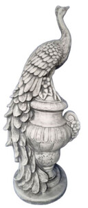 Casa Padrino Barock Garten Deko Skulptur Pfau auf Vase Grau H. 82 cm - Prunkvolle Garten Deko Stein Figur - Barock Garten Deko Accessoires - Barock Garten Skulpturen