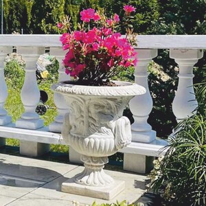 Casa Padrino Barock Garten Blumentopf Wei� H. 58 cm - Barockstil Garten Deko