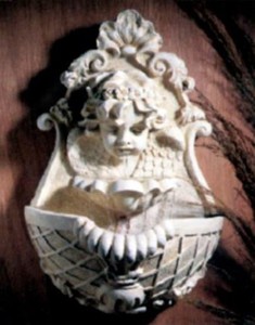 Casa Padrino Jugendstil Mini Wandbrunnen Engel Wei� / Beige H. 41 cm - Gartenbrunnen - Gartendeko Accessoires