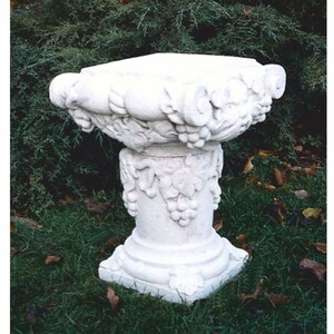 Casa Padrino Barock Garten Deko Stein Sule Wei H. 47 cm - Garten Accessoires