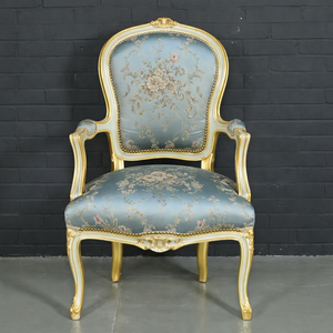 Casa Padrino Barock Salon Stuhl Medaillon Mod1 mit Armlehnen Hellt�rkis / Gold - Antikstil Stuhl