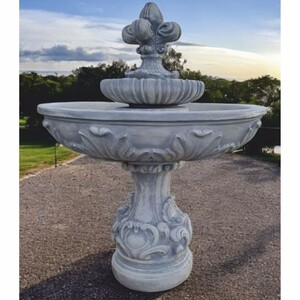 Casa Padrino Barock Springbrunnen Lilie Grau  108 x H. 136 cm - Barock Garten Deko Brunnen