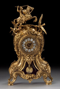 Casa Padrino Luxus Barock Tischuhr Gold 27 x H. 47 cm - Handgefertigte Bronze Uhr im Barockstil - Barock Schreibtischuhr - Barock Schreibtisch Deko - Barock Deko Accessoires - Barockstil Uhren