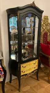 Casa Padrino Barock Vitrine Schwarz / Mehrfarbig / Gold / Messing - Handgefertigter Massivholz Vitrinenschrank mit Glast�r und 2 Schubladen - Barock M�bel