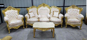 Casa Padrino Barock Wohnzimmer Set Creme Muster / Gold - 1 Barock Sofa & 2 Barock Sessel - Wohnzimmer M�bel im Barockstil - Barock M�bel - Barock Wohnzimmer Einrichtung
