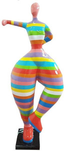 Casa Padrino Designer Deko Skulptur Frau beim Sport Mehrfarbig Gestreift H. 132 cm - Dekofigur - Gartendeko Skulptur - Gartenfigur