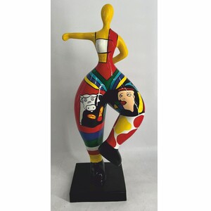 Casa Padrino Deko Skulptur Frau beim Sport Bunt H. 85 cm - Garten Figur