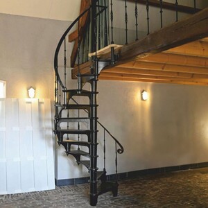 Casa Padrino Gusseisen Wendeltreppe mit Gelnder rechte Seite Schwarz H. 300 cm - Rustikale Spiraltreppe