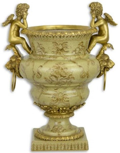 Casa Padrino Jugendstil Blumentopf Grn / Gold 27 x 19,8 x H. 33,8 cm - Porzellan Pflanzentopf mit Bronze Engelsfiguren und Lwenkopf Griffen - Deko Accessoires