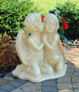 Casa Padrino Jugendstil Deko Skulptur 2 Engel Sandfarben 45 x 25 x H. 39 cm - Elegante Deko Stein Figur - Garten Deko - Barock & Jugendstil Deko Accessoires