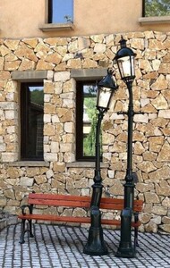 Casa Padrino Jugendstil Gartenlaternen mit Gartenbank Schwarz / Braun - Au�enbeleuchtung