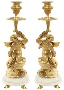 Casa Padrino Barock Kerzenhalter Set Engel Gold / Wei� 13,8 x 13,8 x H. 39,5 cm - Elegante Bronze Kerzenst�nder mit Marmorsockel - Barock Deko Accessoires - Barock Interior - Barock M�bel