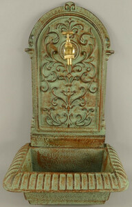 Casa Padrino Jugendstil Wandbrunnen Hellgr�n / Rostfarben 36 x 24 x H. 65 cm - Nostalgischer Gartendeko Brunnen mit Wasserhahn - Garten Accessoires