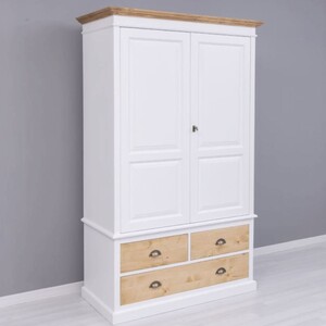 Casa Padrino Landhausstil Kleiderschrank Wei� / Naturfarben 121 x H. 197 cm - Schlafzimmer M�bel