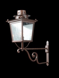 Casa Padrino Luxus Au�en Laterne Rostbraun B. 31.5 x H. 77 cm - Handgefertigte Laterne aus Schmiedeeisen - Luxus Kollektion - Edel & Prunkvoll