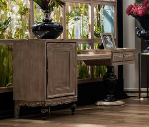 Casa Padrino Luxus Barock Schlafzimmer Kommode mit Tr und Schublade Naturfarben / Schwarz / Gold - Barock Schlafzimmer Mbel - Edel & Prunkvoll