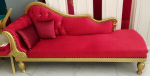Casa Padrino Luxus Barock Chaiselongue Rot / Gold - Handgefertigte Massivholz Recamiere mit edlem Samtstoff und Glitzersteinen - Barock M�bel - Edel & Prunkvoll