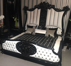Casa Padrino Luxus Barock Doppelbett Schwarz / Wei - Edles Massivholz Bett mit Kopfteil - Prunkvolle Schlafzimmer Mbel im Barockstil