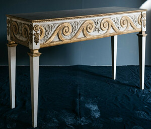 Casa Padrino Luxus Barock Konsole Wei� / Antik Gold - Handgeferigter Massivholz Konsolentisch mit edlen Verzierungen - Italienische Barock M�bel - Luxus Qualit�t - Made in Italy