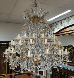 Casa Padrino Luxus Barock Kristall Kronleuchter Kupferfarben / Wei� - Prunkvoller Barockstil Kronleuchter - Barock Kristall Leuchten - Edel & Prunkvoll