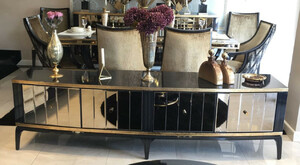 Casa Padrino Luxus Barock TV Schrank Schwarz / Gold 230 x 55 x H. 65 cm - Verspiegelter Massivholz Fernsehschrank - Barock Wohnzimmer Mbel