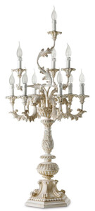 Casa Padrino Luxus Barock Tischleuchte Wei / Beige  53 x H. 107 cm - Prunkvolle Barockstil Schreibtischleuchte - Luxus Leuchten im Barockstil - Luxus Qualitt - Made in Italy