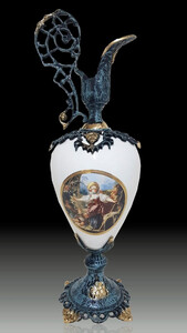 Casa Padrino Luxus Barock Vase in Weinkrug Form Blau / Wei / Mehrfarbig / Gold 20 x H. 60 cm - Handgefertigte Barockstil Blumenvase - Barock Deko Accessoires - Edel & Prunkvoll